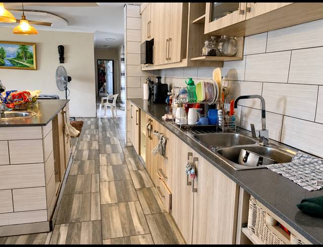 3 BEDROOM HOUSE FOR SALE IN JAMESON PARK